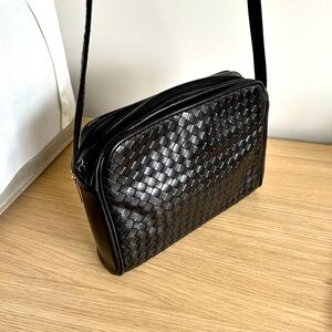 Vintage Woven Crossbody - Bottega Style